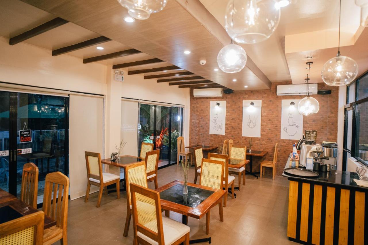 Marieli Suites Near Panglao International Airport Екстериор снимка
