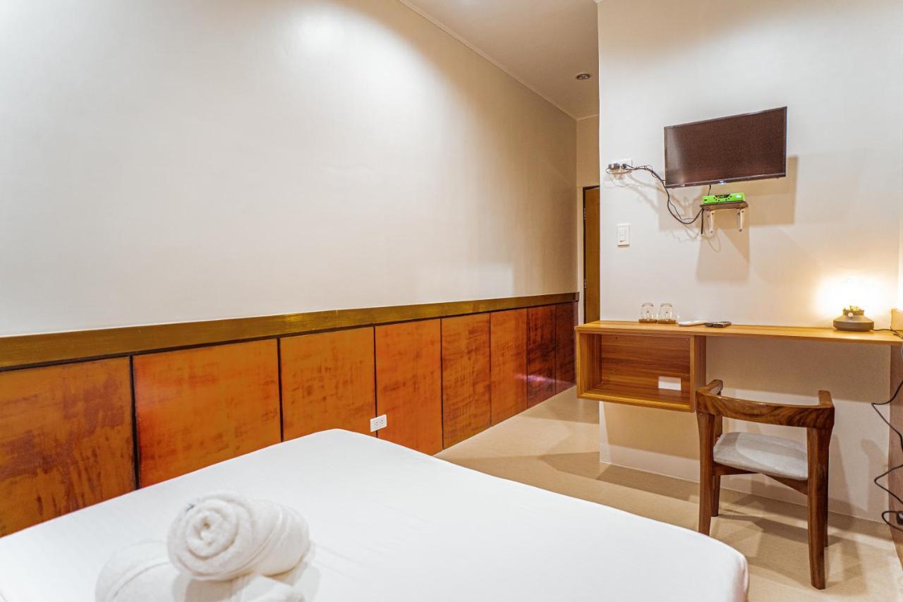 Marieli Suites Near Panglao International Airport Екстериор снимка