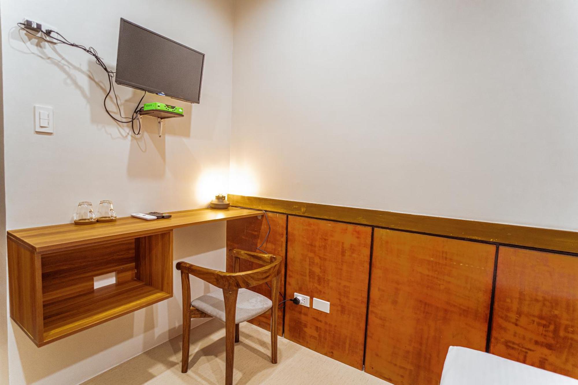 Marieli Suites Near Panglao International Airport Екстериор снимка